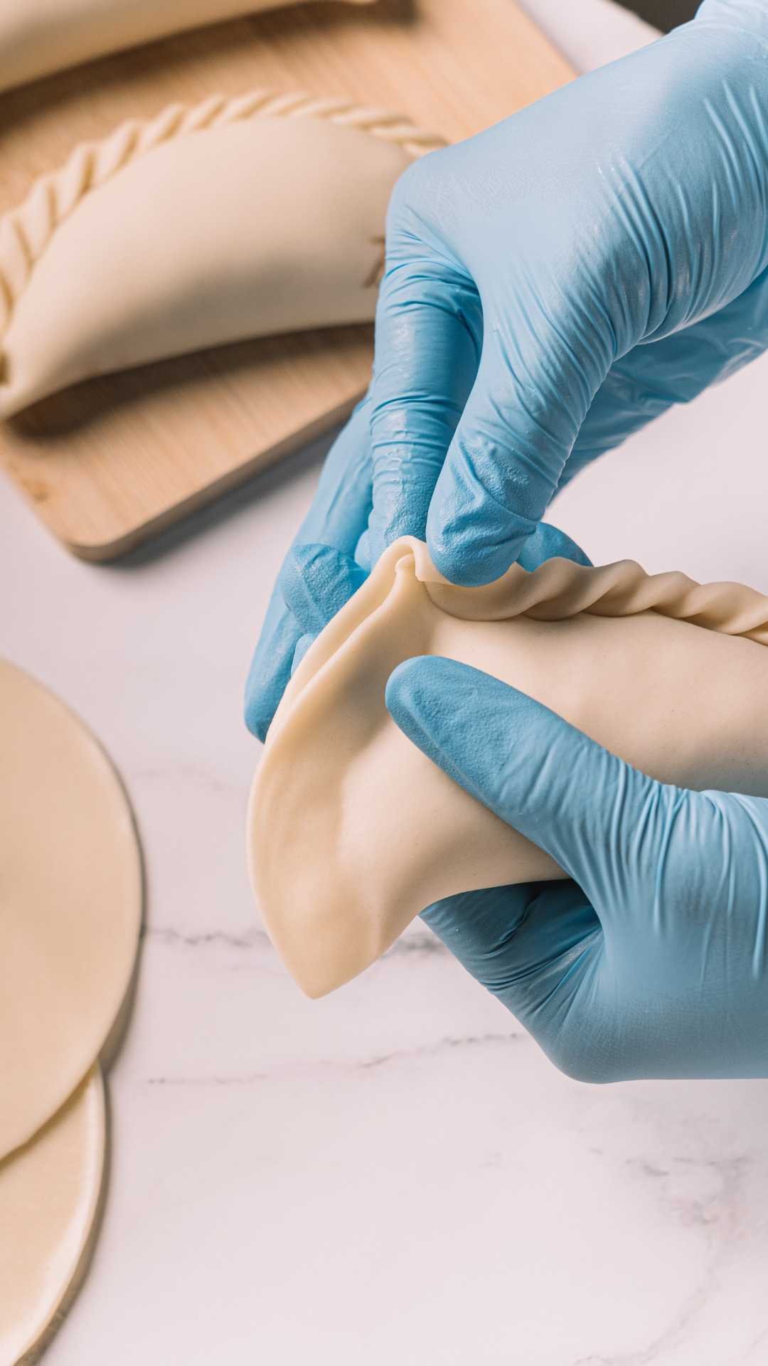 Handgevouwen repulgue van een empanada